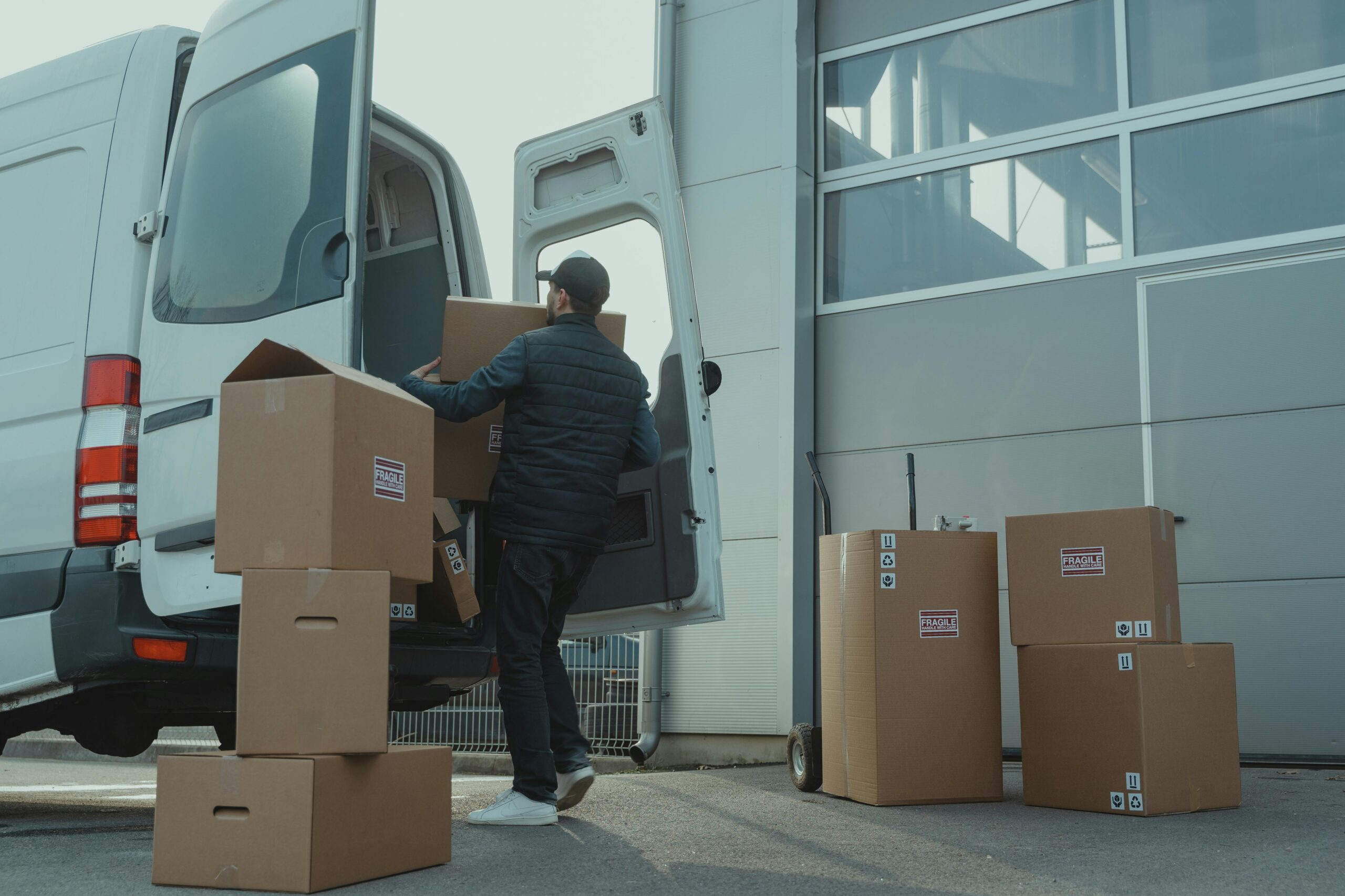 pexels-tima-miroshnichenko-6169056 Logistique